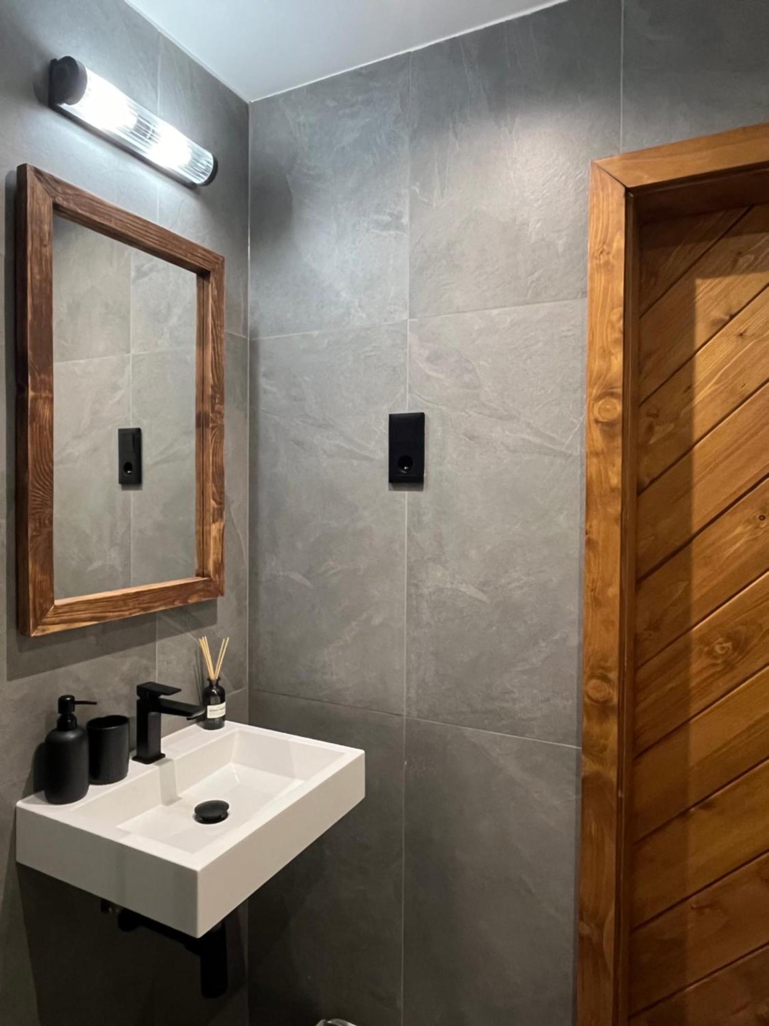 Appartamento Apartamenty- Tatrzanska 35 Blisko Termy Bukovina *